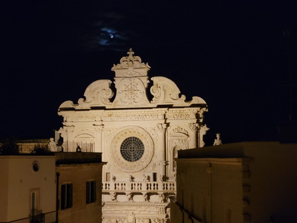 Lecce church at night